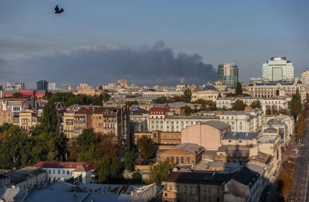 Rauchentwicklung über Kiew nach dem Luftangriff in der Nacht vom 6. auf den 7. September 2025